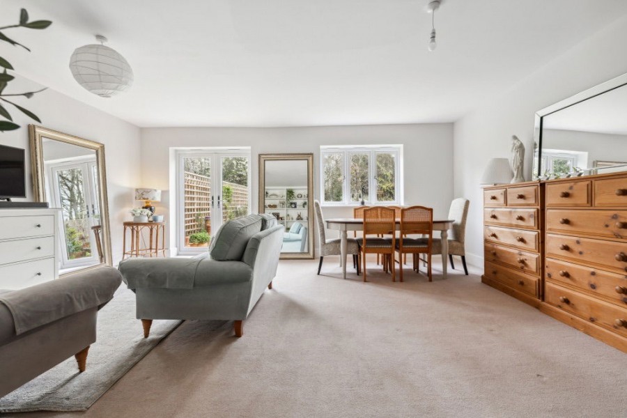 Images for Six Acres, Warborough