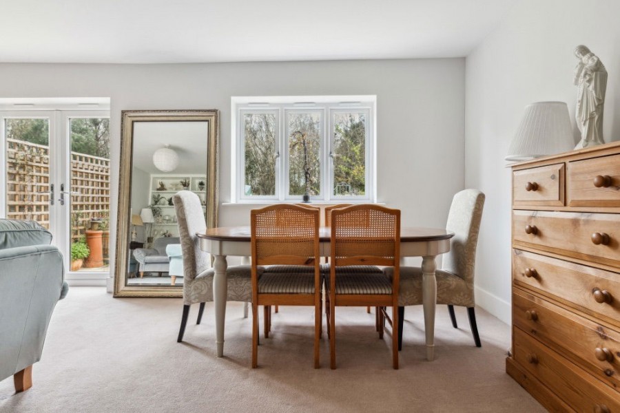 Images for Six Acres, Warborough