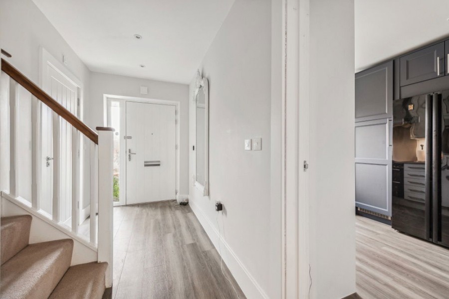 Images for Six Acres, Warborough