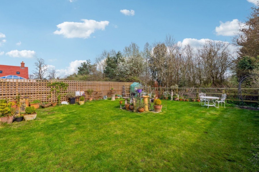 Images for Six Acres, Warborough