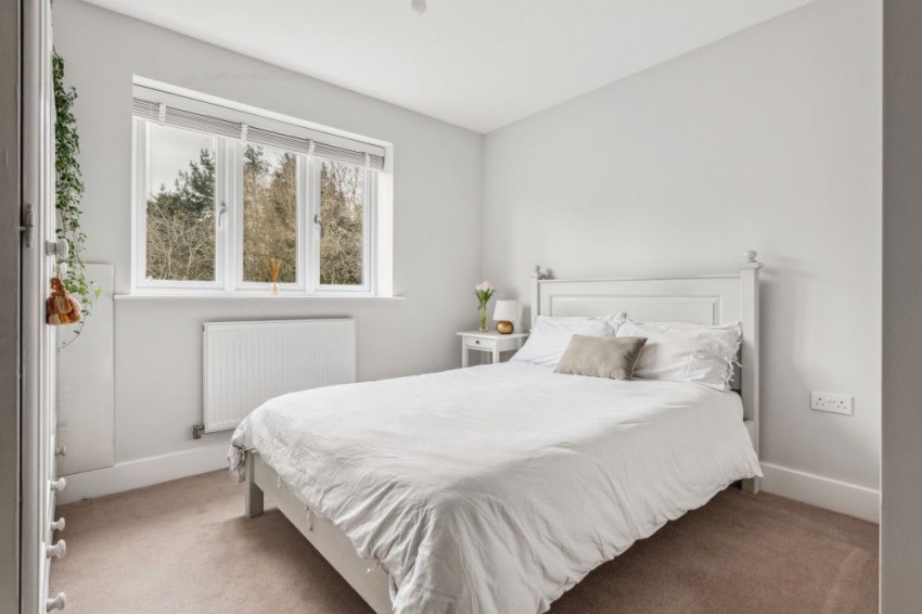 Images for Six Acres, Warborough