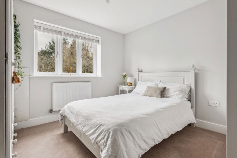 Images for Six Acres, Warborough