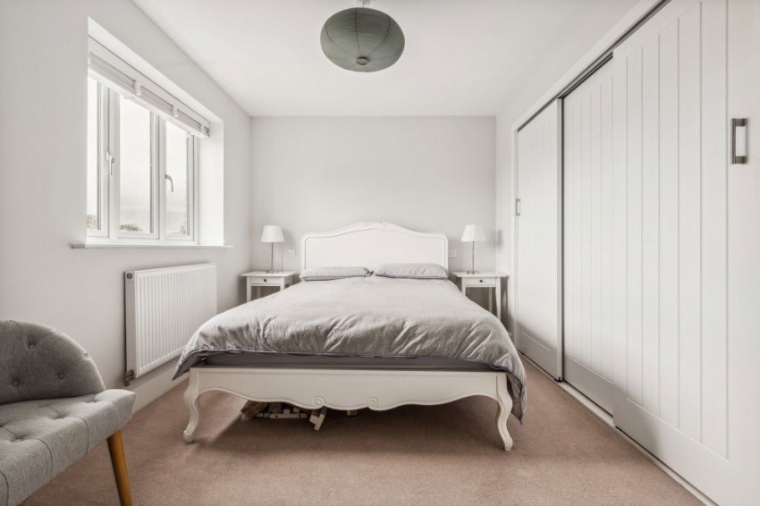 Images for Six Acres, Warborough
