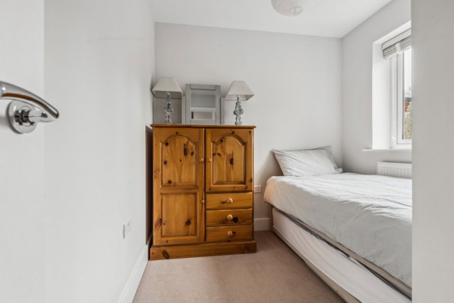 Images for Six Acres, Warborough