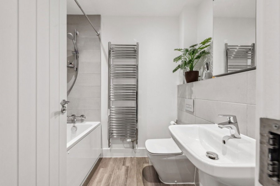 Images for Six Acres, Warborough
