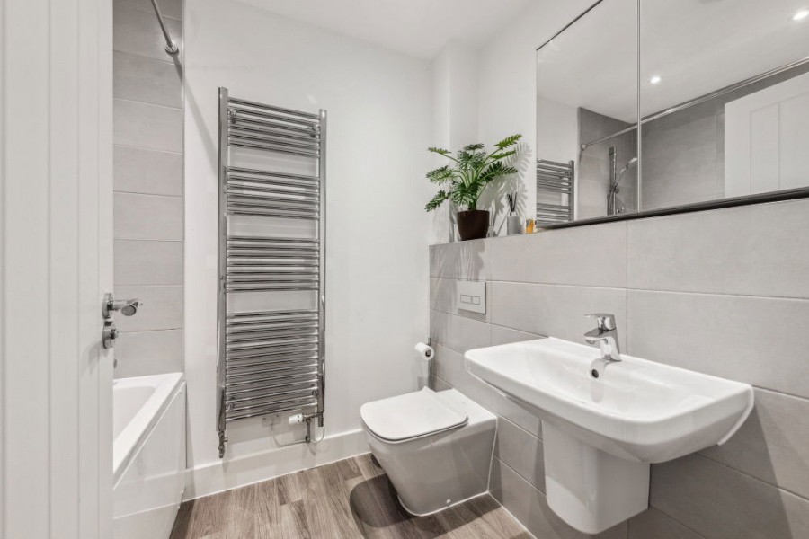 Images for Six Acres, Warborough