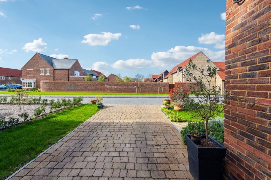 Images for Six Acres, Warborough