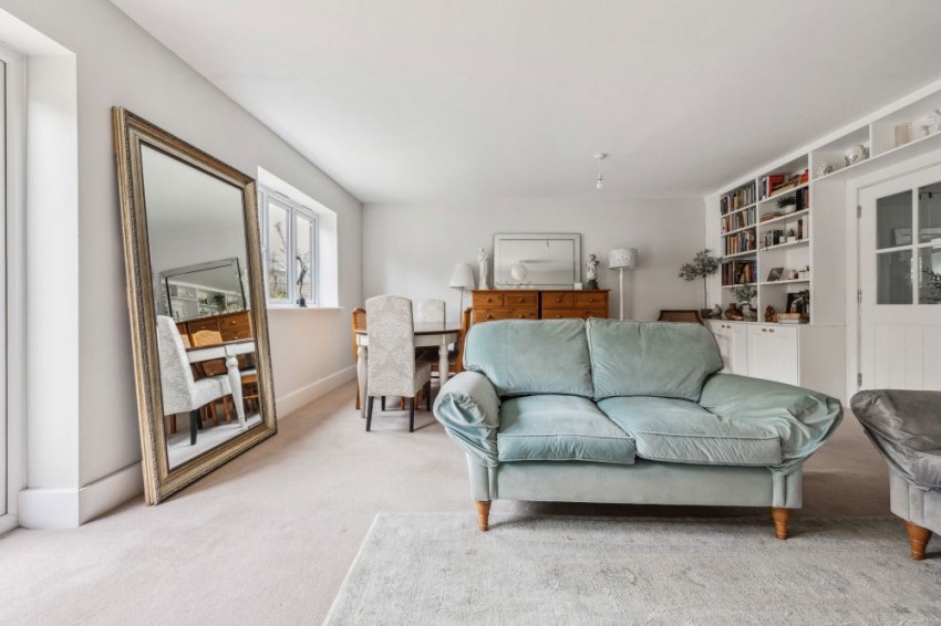 Images for Six Acres, Warborough