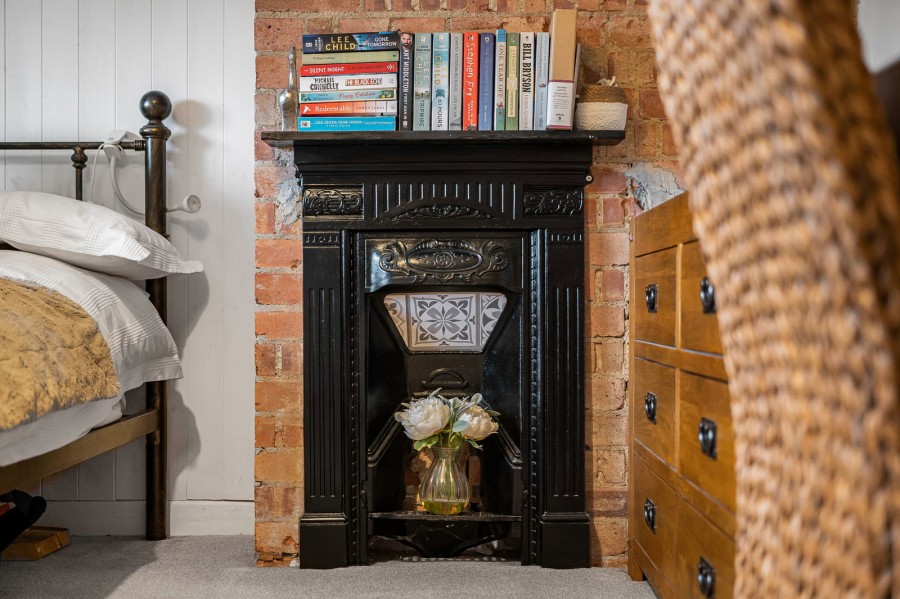 Images for Weller Close, Berrick Salome