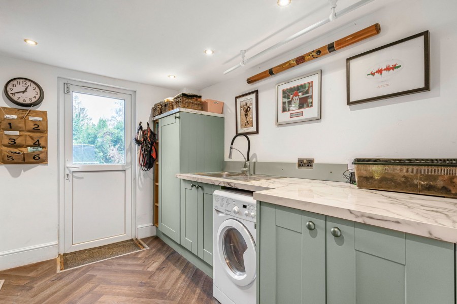 Images for Weller Close, Berrick Salome