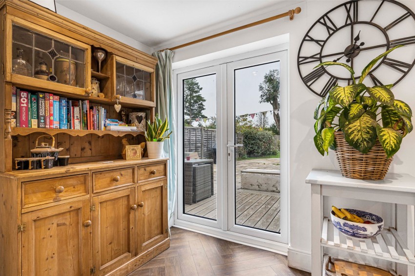 Images for Weller Close, Berrick Salome