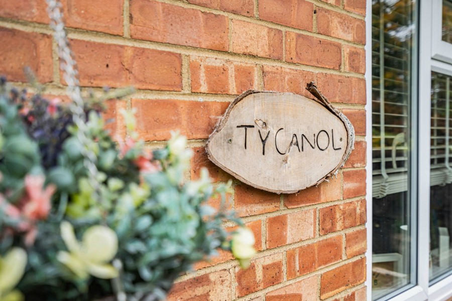Images for Weller Close, Berrick Salome
