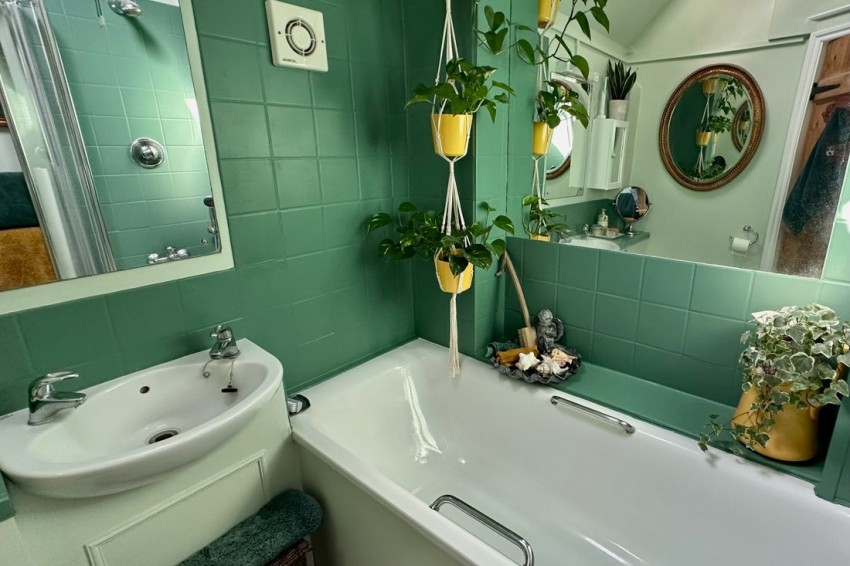 Images for Knightsbridge Lane, Pyrton