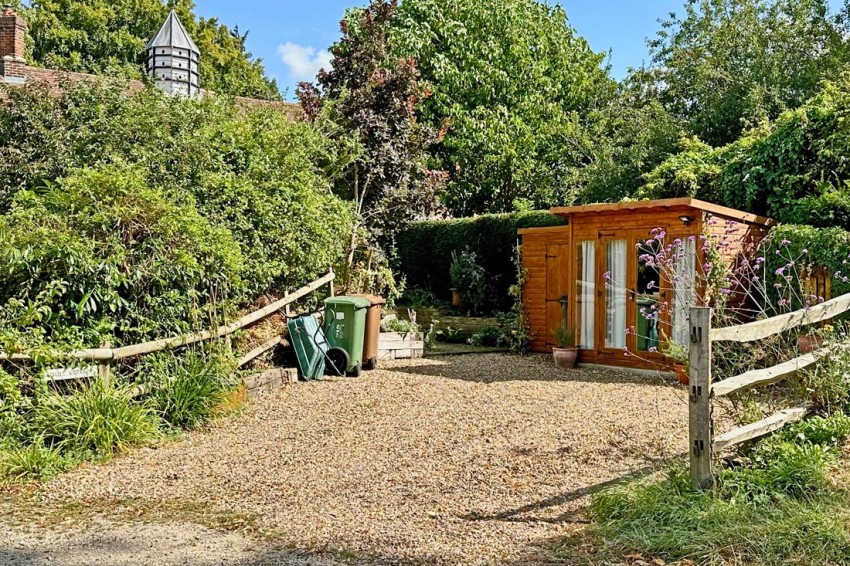 Images for Knightsbridge Lane, Pyrton