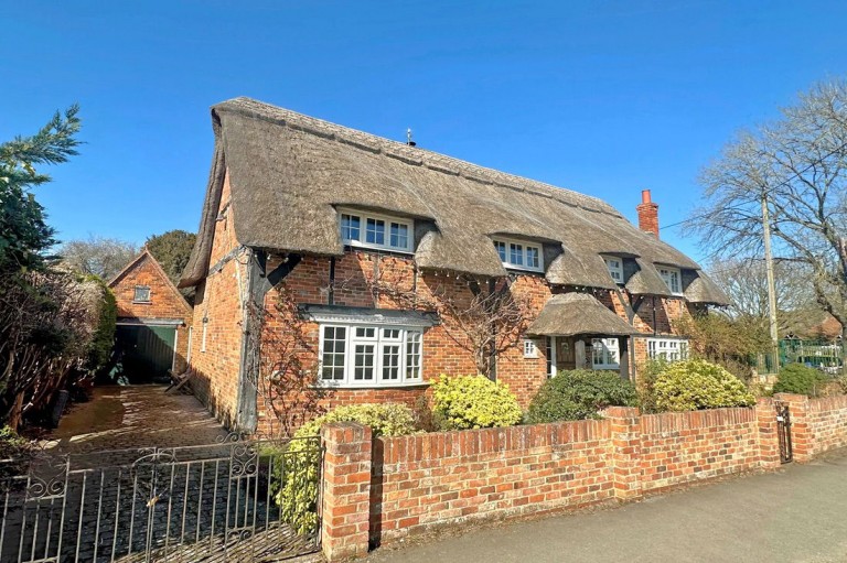 View Full Details for High Street, Long Wittenham