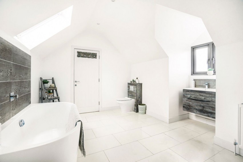 Images for Willow Court Lane, Moulsford