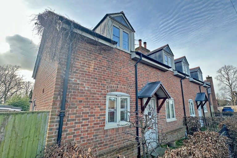 View Full Details for Oxford Road, Benson