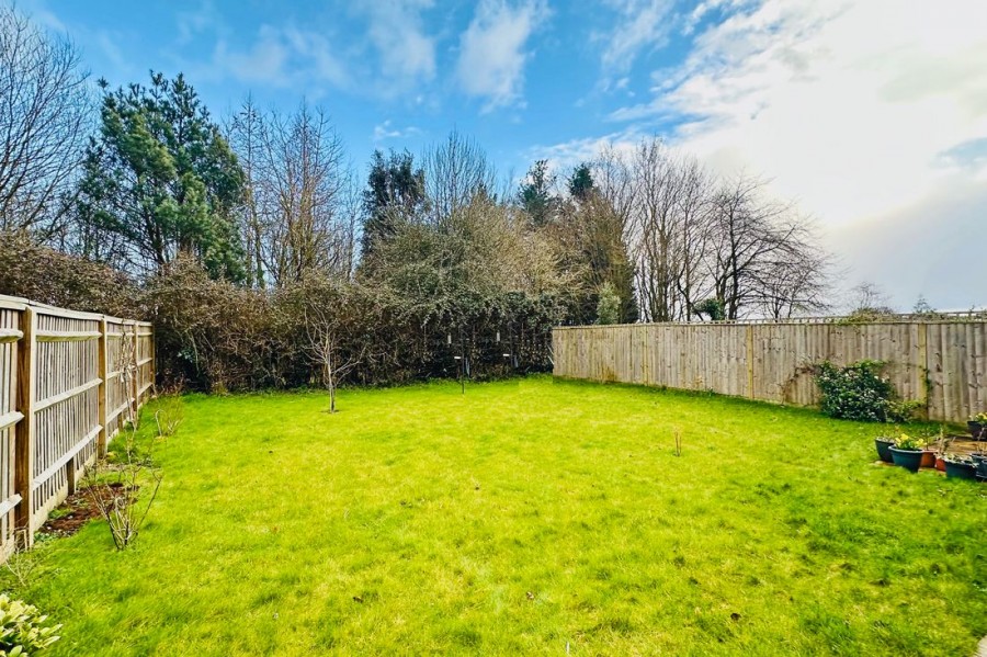 Images for Six Acres, Warborough, Oxfordshire, OX10 7BS