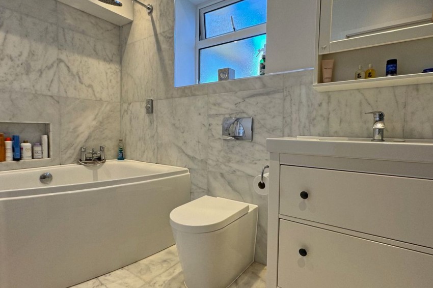 Images for West Chiltern, Woodcote, RG8 0SG