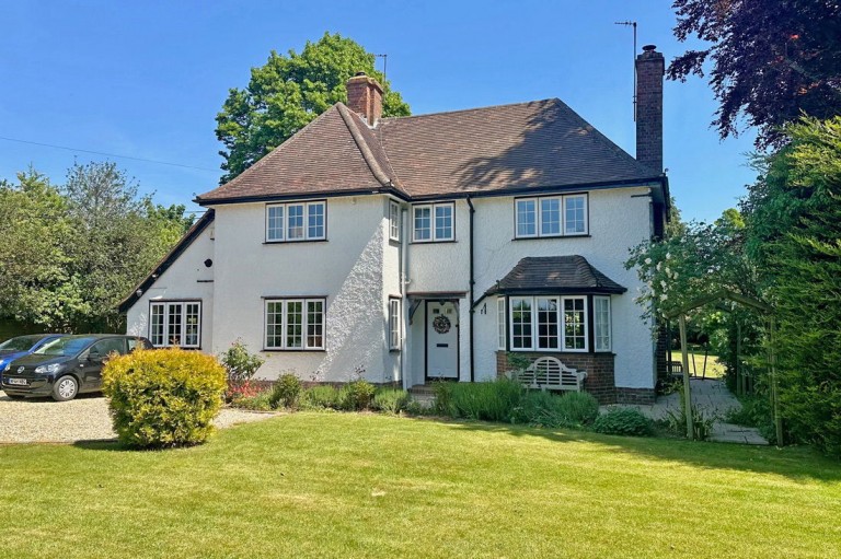View Full Details for Wallingford Road, Shillingford, OX10 7ES
