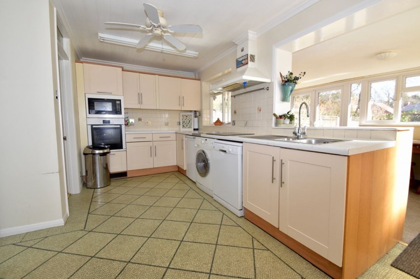Images for Bell Lane, Brightwell-cum-Sotwell, Wallingford, OX10 0QE