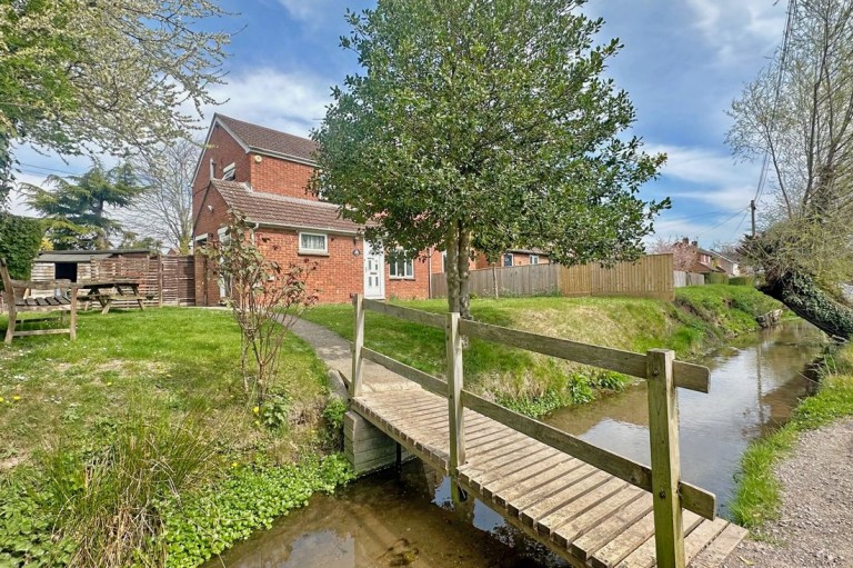 View Full Details for High Street, Chalgrove, Oxford, OX44 7SJ
