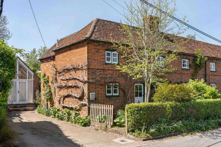View Full Details for The Row, Brightwell Baldwin, Watlington, OX49 5NZ