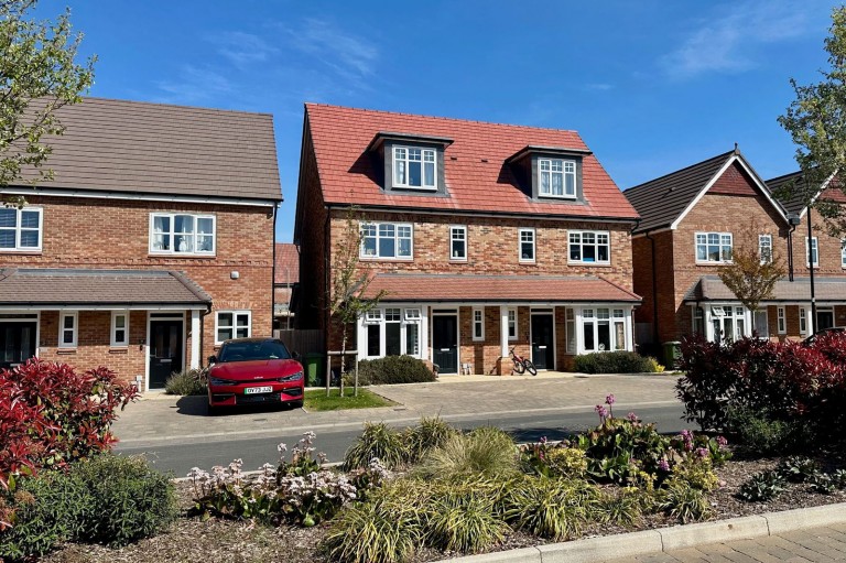 View Full Details for King Henry Avenue, Wallingford, OX10 0FN