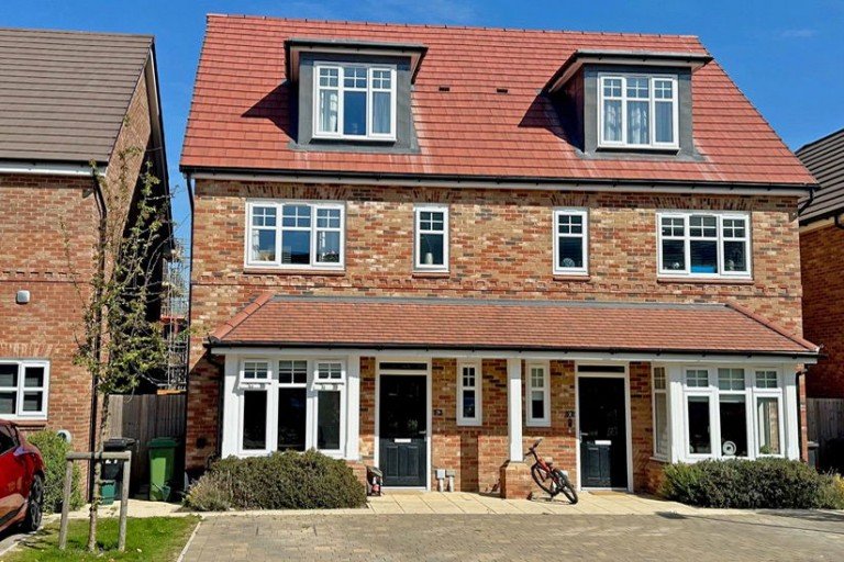 View Full Details for King Henry Avenue, Wallingford, OX10 0FN