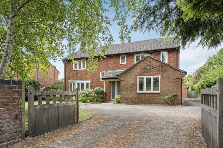 View Full Details for Mill Lane, Chalgrove, Oxford, OX44 7SL