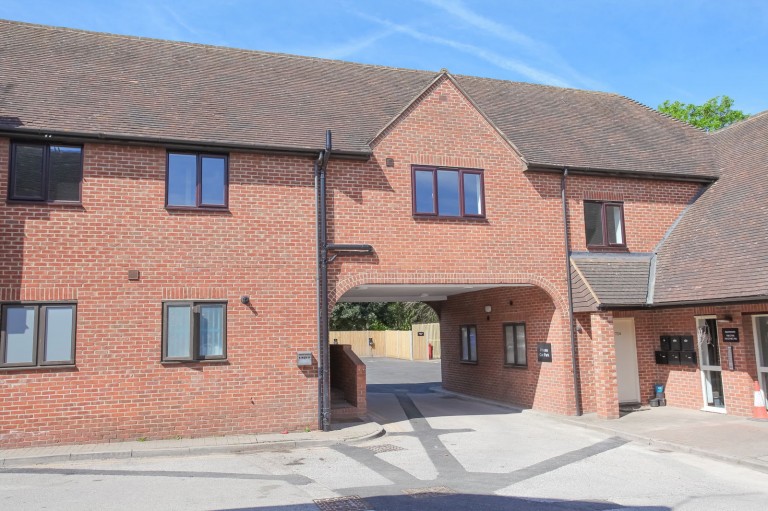 View Full Details for High Street, Wallingford, OX10 0BU