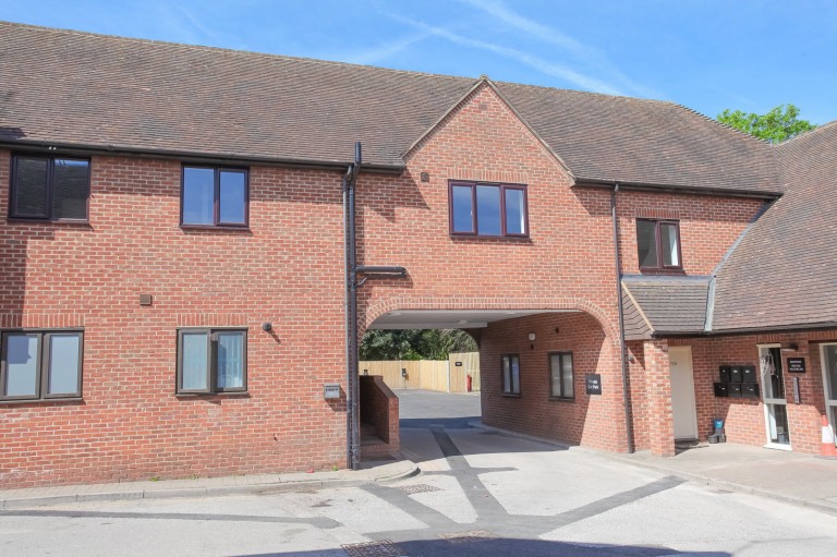 View Full Details for High Street, Wallingford, OX10 0BU