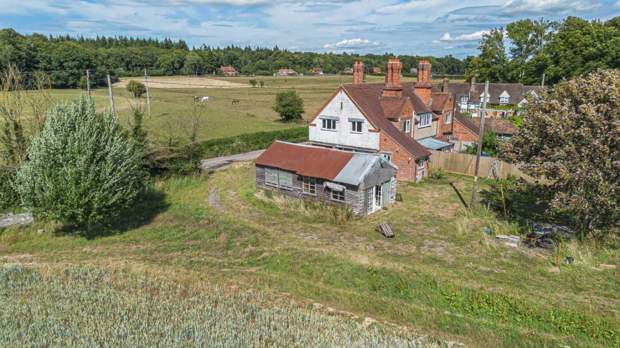 Images for Hammonds End, Bradley Street, Checkendon