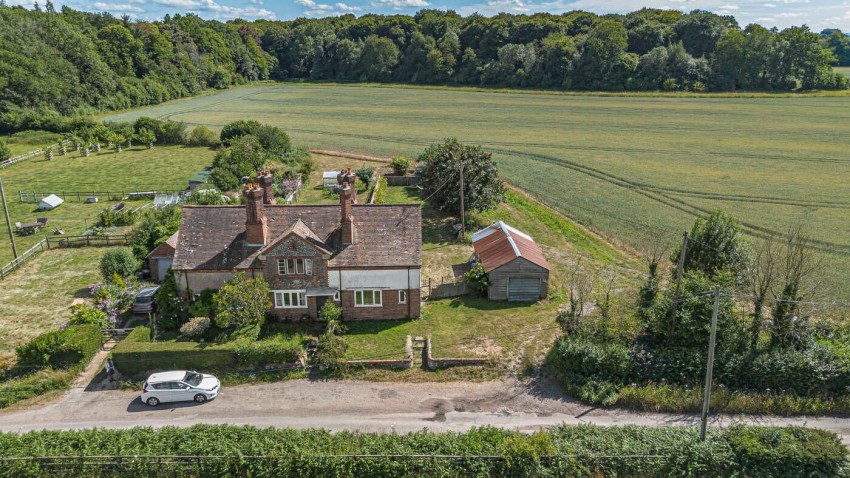 Images for Hammonds End, Bradley Street, Checkendon