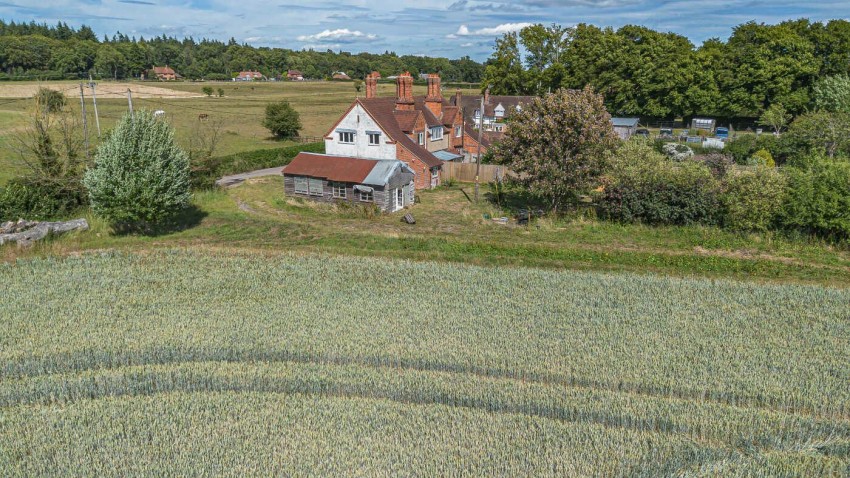 Images for Hammonds End, Bradley Street, Checkendon