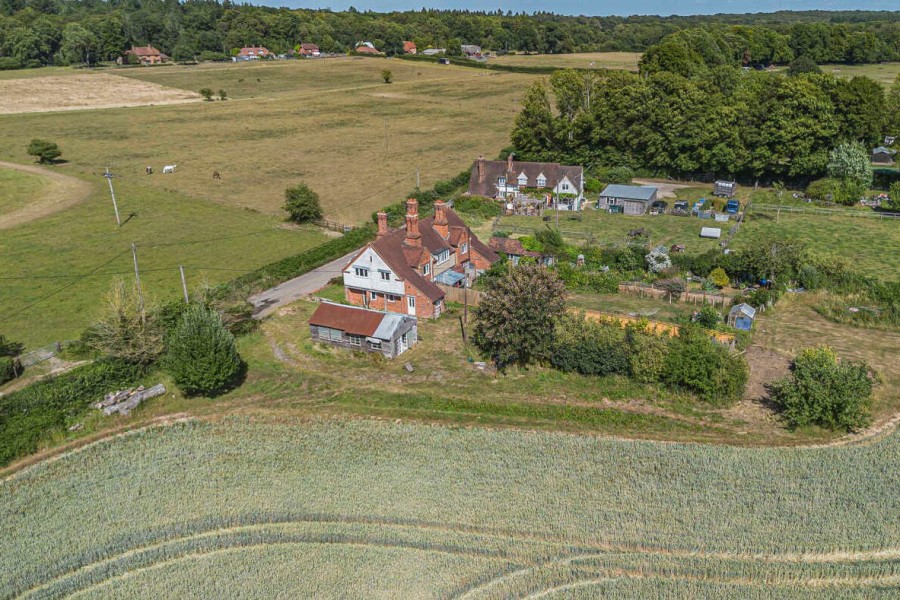 Images for Hammonds End, Bradley Street, Checkendon