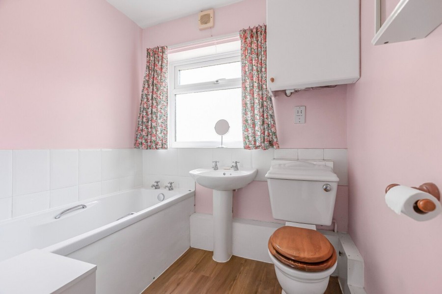 Images for Westfield Road, Benson