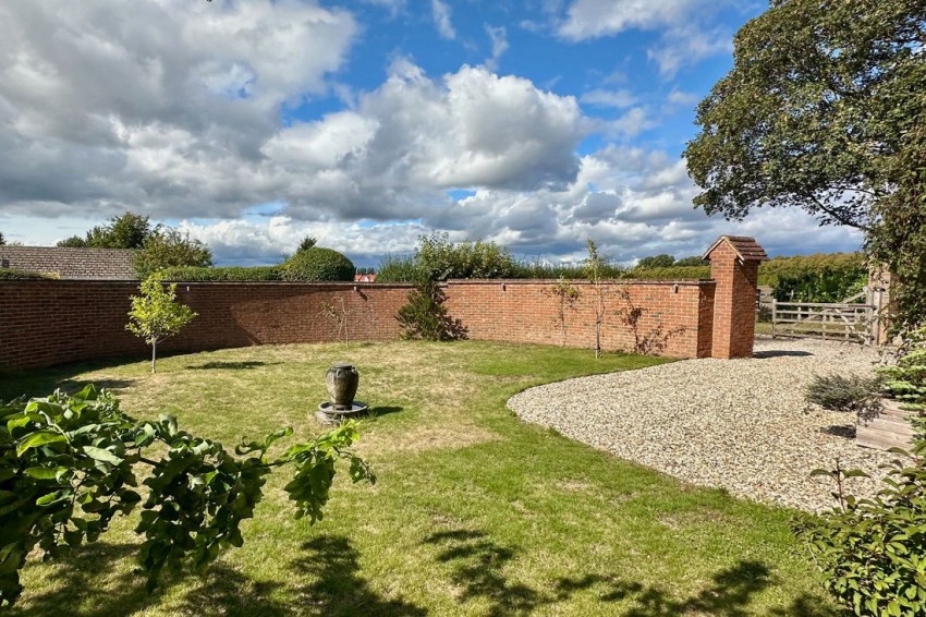 Images for Lane End, Crowmarsh Gifford, Wallingford, OX10 8DG