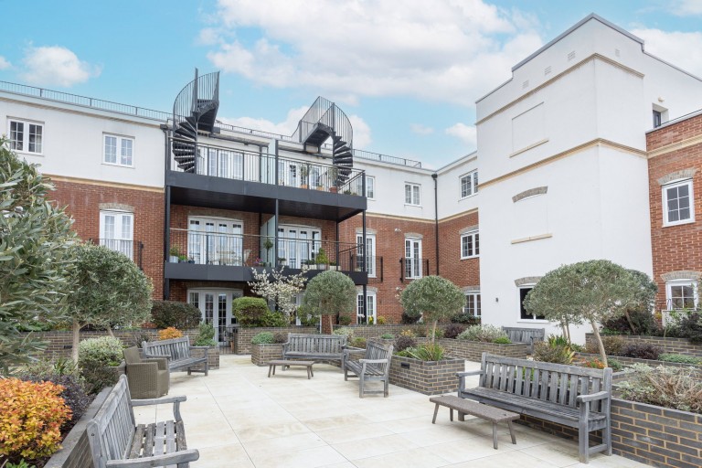 View Full Details for Crown House, St. Martins Street, Wallingford, OX10 0FJ