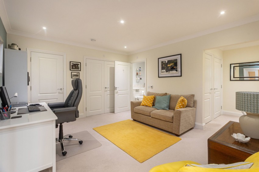 Images for Crown House, St. Martins Street, Wallingford, OX10 0FJ