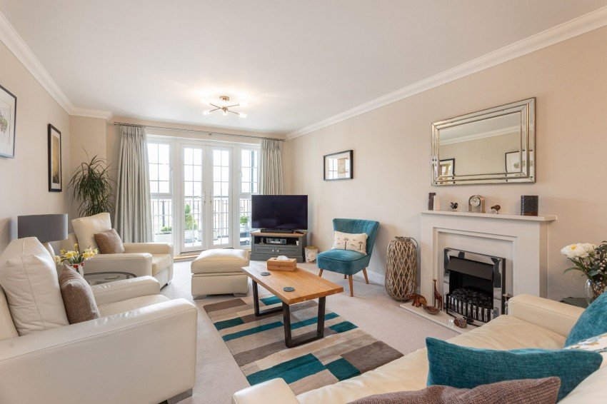 Images for Crown House, St. Martins Street, Wallingford, OX10 0FJ