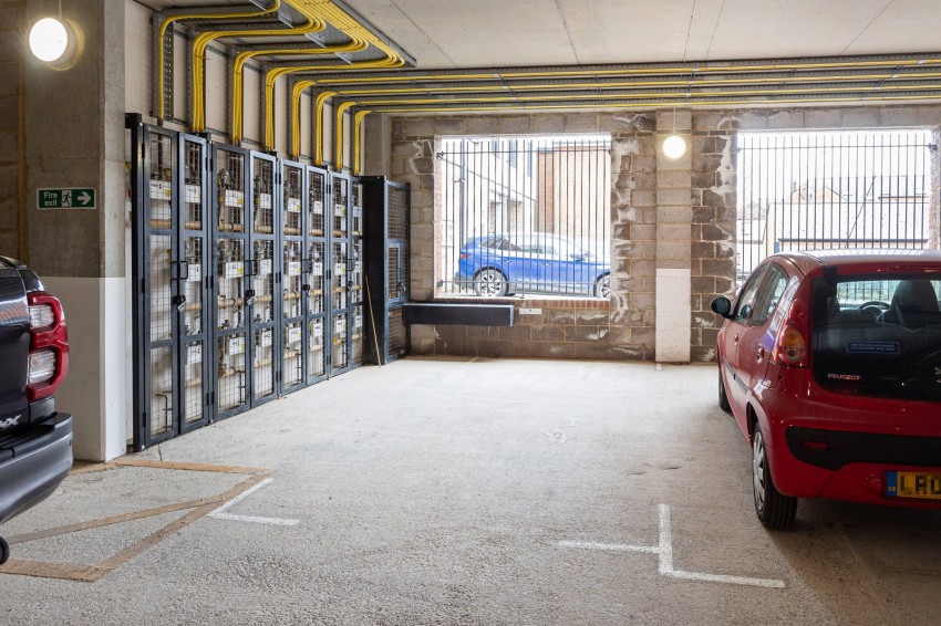 Images for Crown House, St. Martins Street, Wallingford, OX10 0FJ