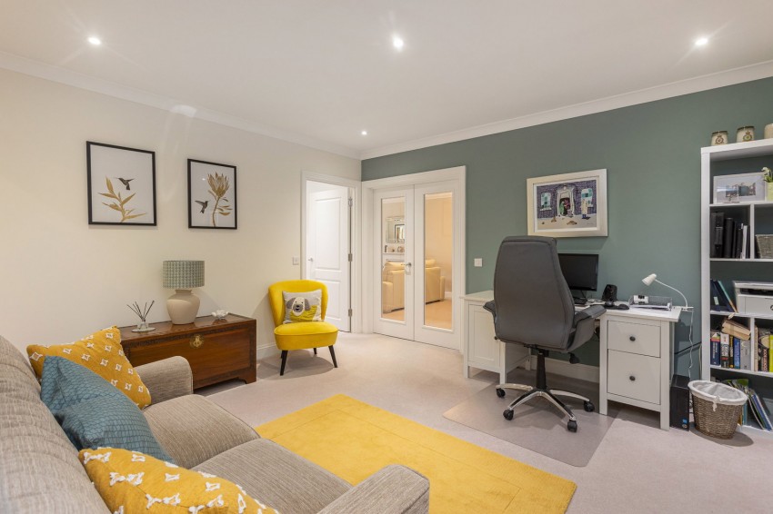 Images for Crown House, St. Martins Street, Wallingford, OX10 0FJ