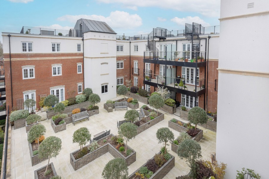 Images for Crown House, St. Martins Street, Wallingford, OX10 0FJ