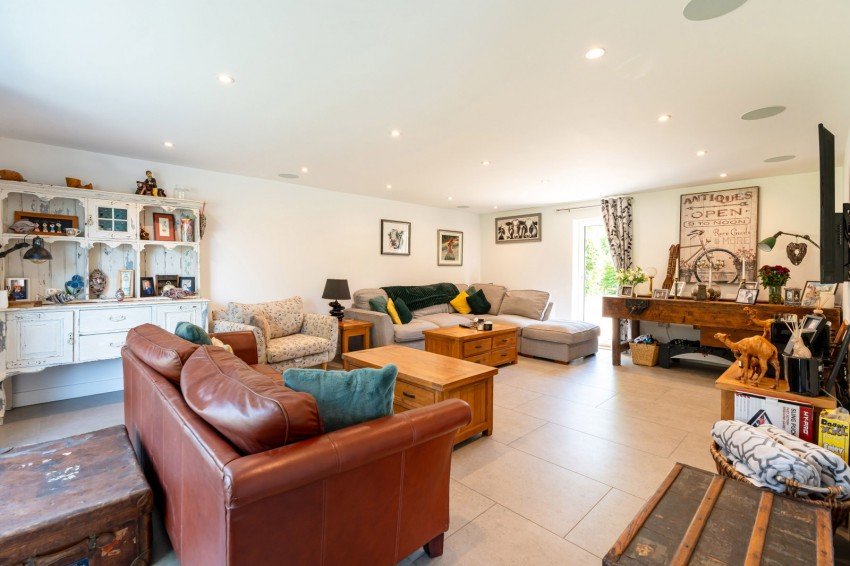 Images for Hithercroft, South Moreton, OX11 9AL