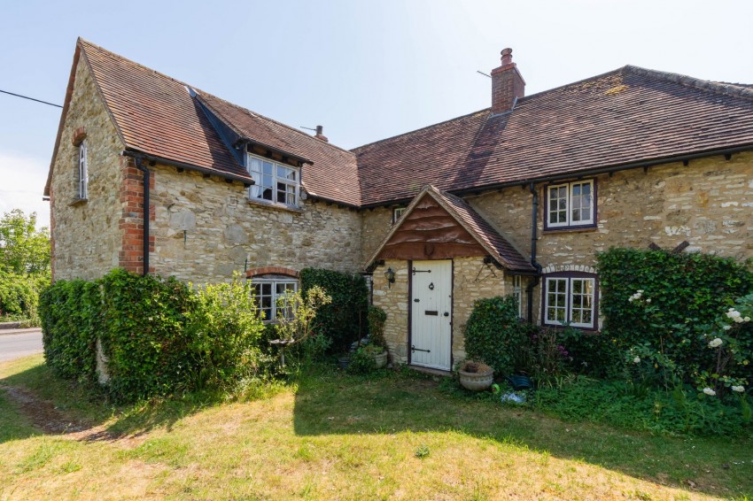 Images for High Street, Chalgrove, Oxford, OX44 7ST
