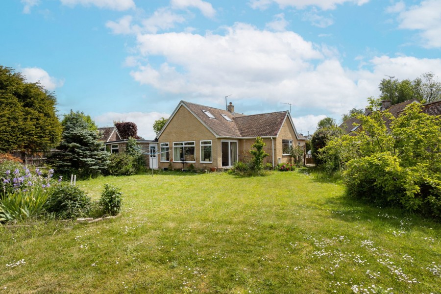 Images for Willow Mead, Chalgrove, Oxford, OX44 7TD