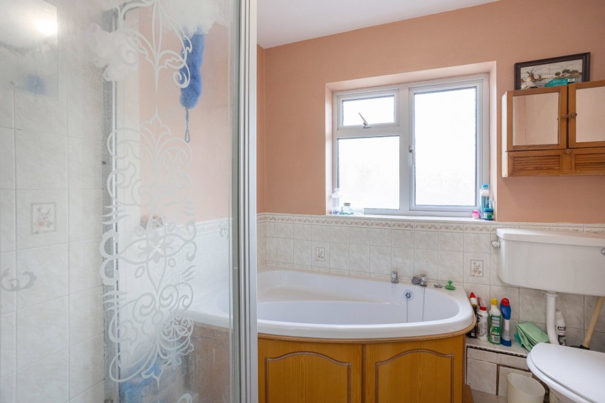 Images for Willow Mead, Chalgrove, Oxford, OX44 7TD