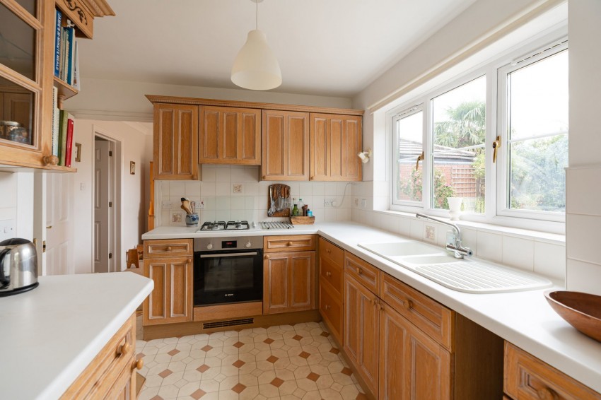 Images for Passey Crescent, Benson, Wallingford, OX10 6LD