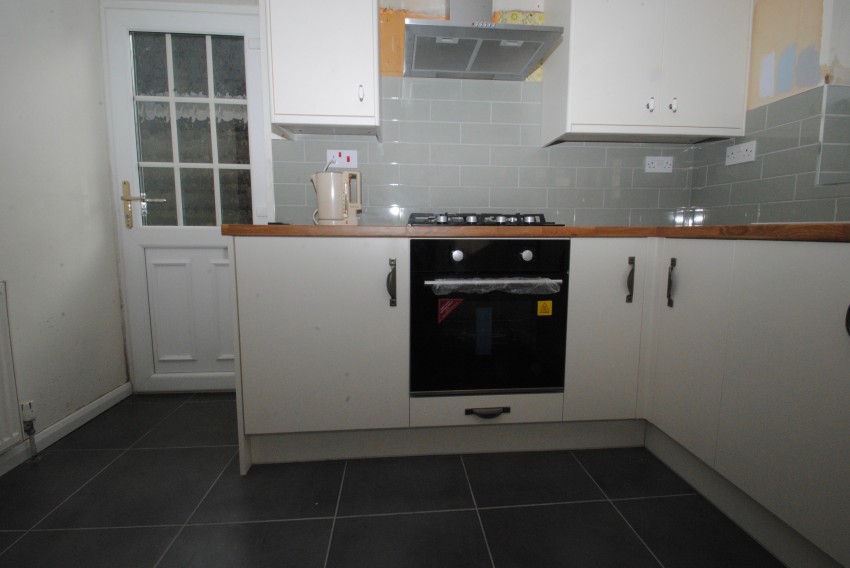 Images for Castle Close, Benson